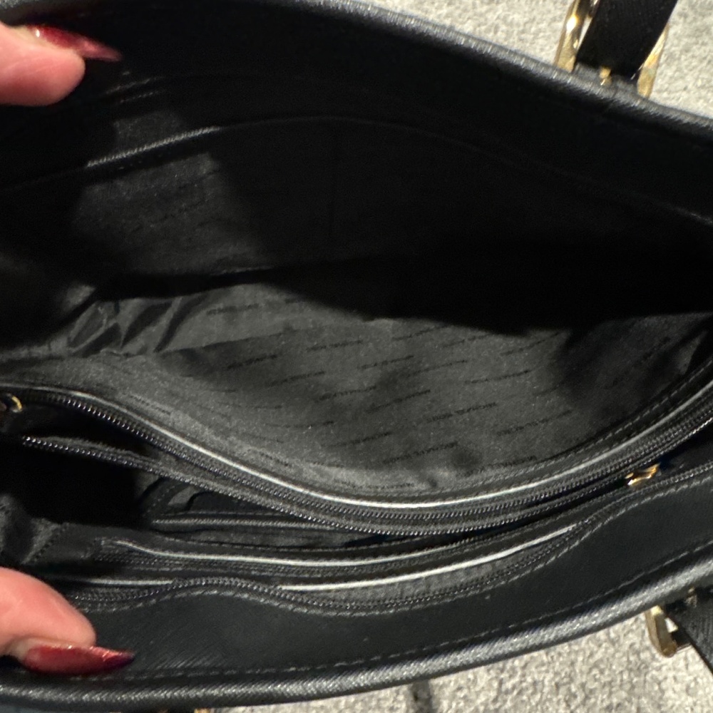 Tote - Picture 3 of 4